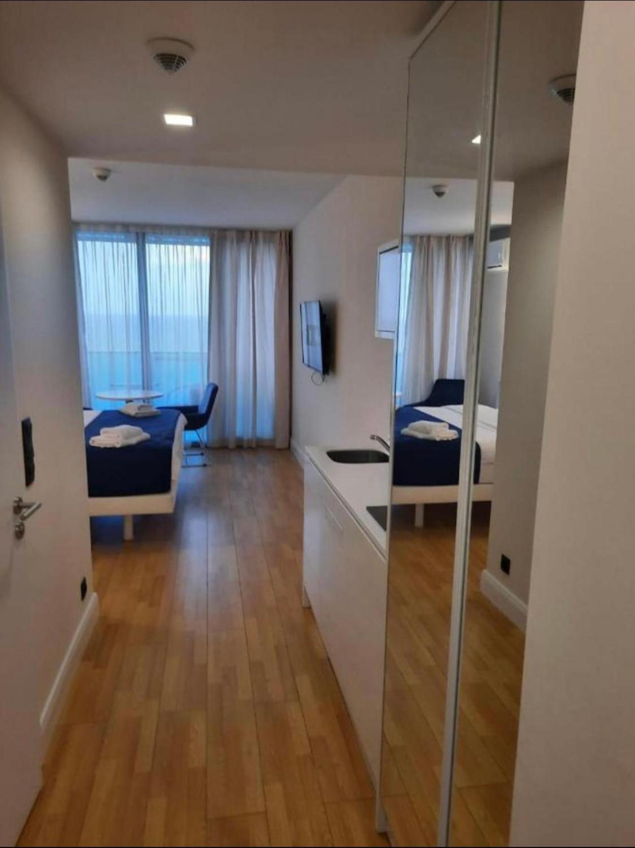 Orbi City Apartment With Sea View バトゥーミ エクステリア 写真