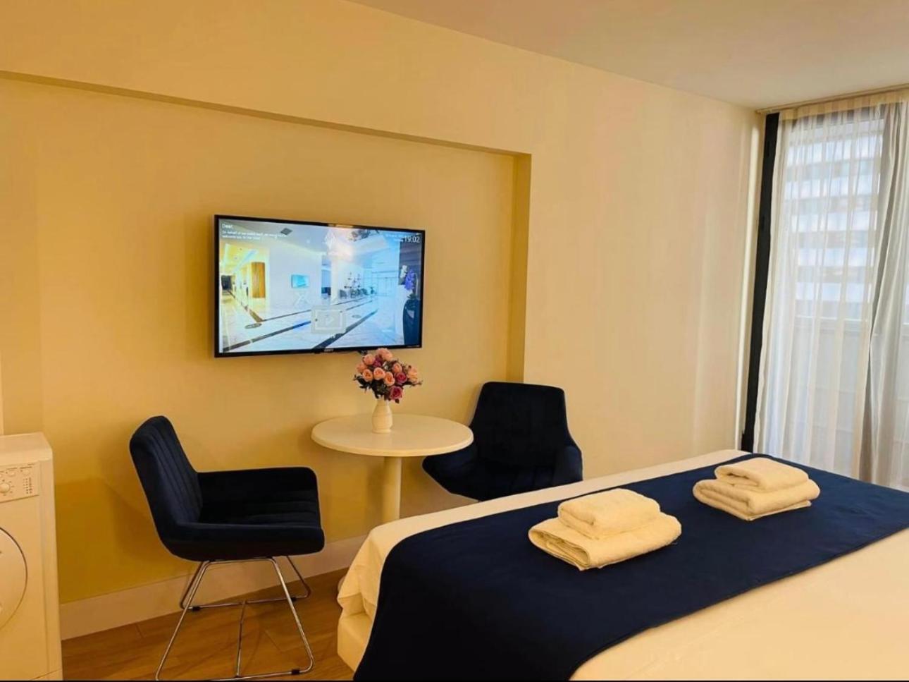 Orbi City Apartment With Sea View バトゥーミ エクステリア 写真