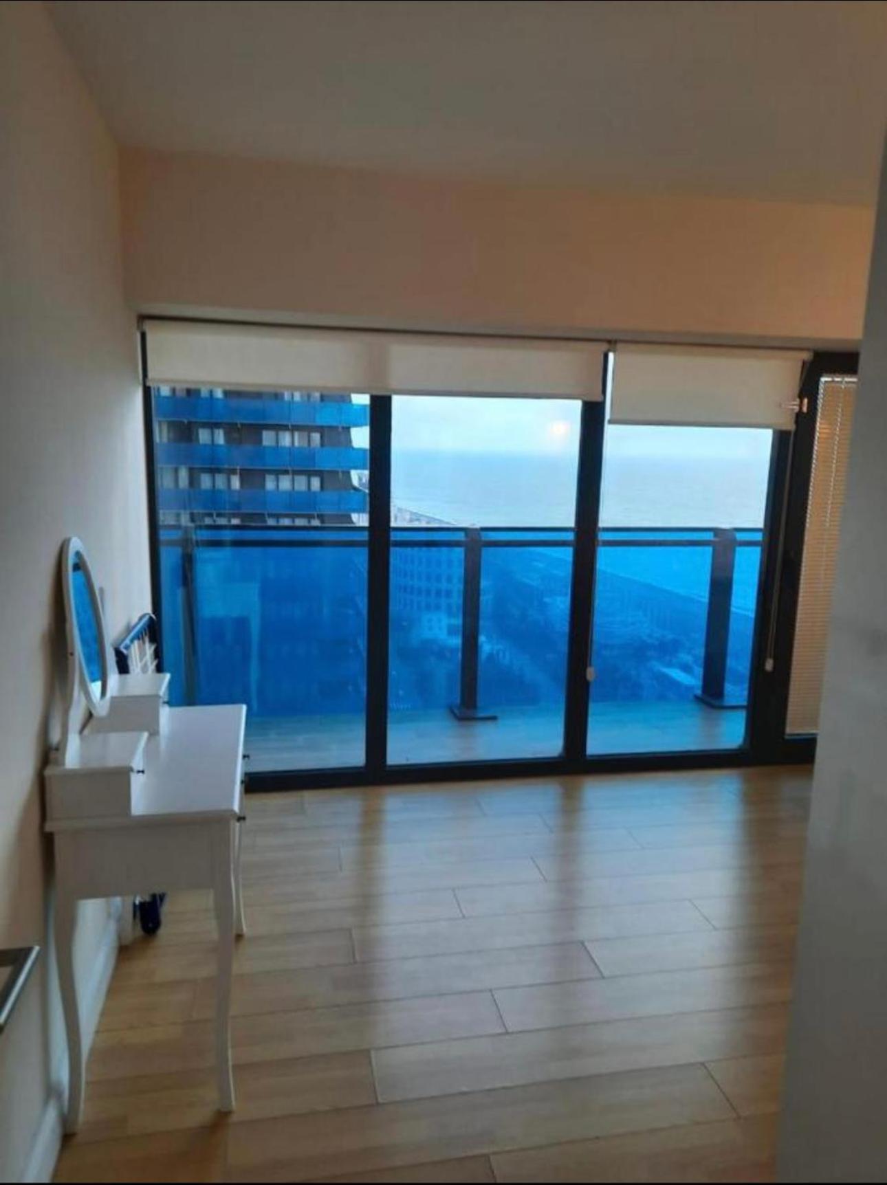Orbi City Apartment With Sea View バトゥーミ エクステリア 写真