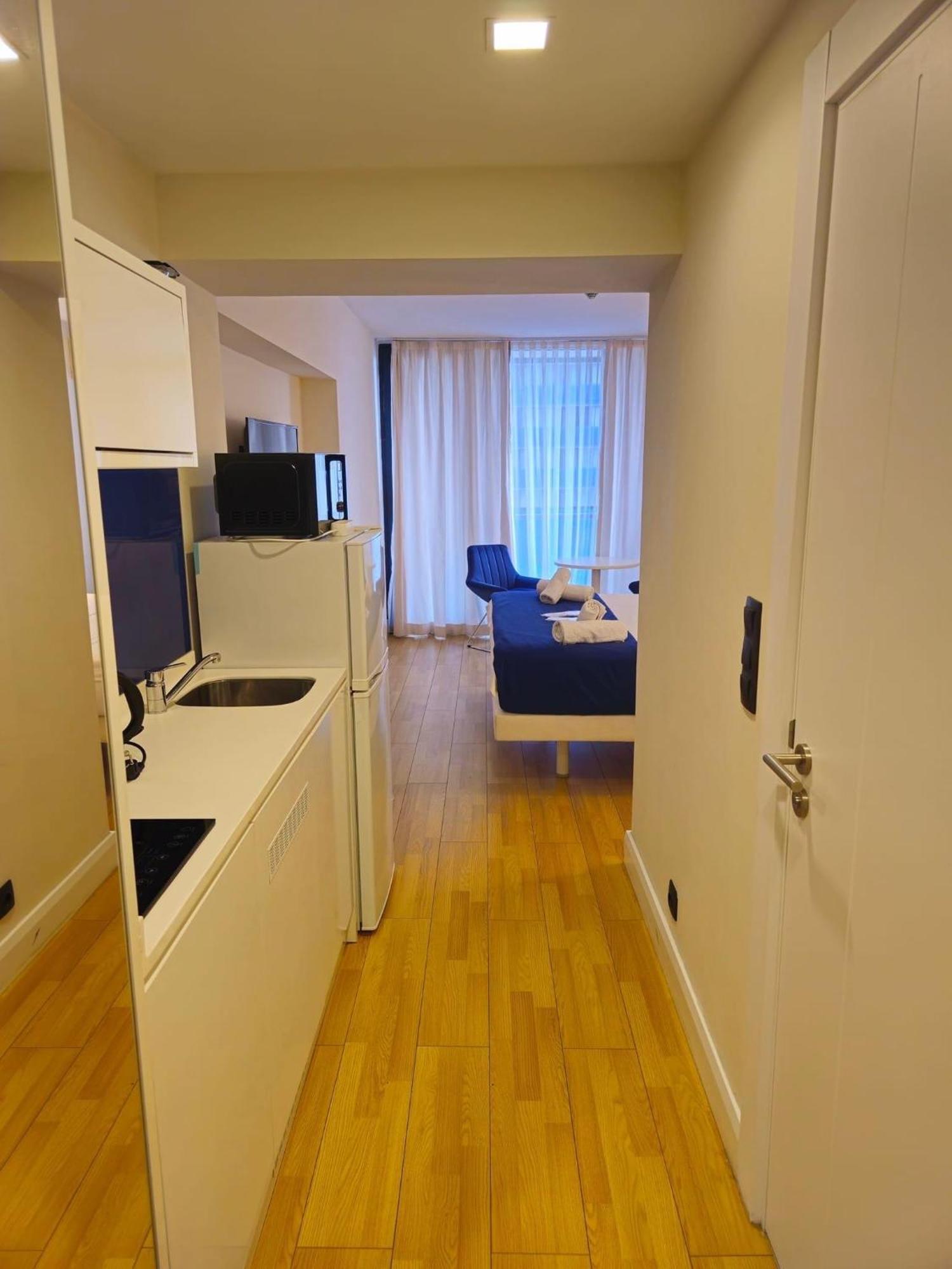 Orbi City Apartment With Sea View バトゥーミ エクステリア 写真
