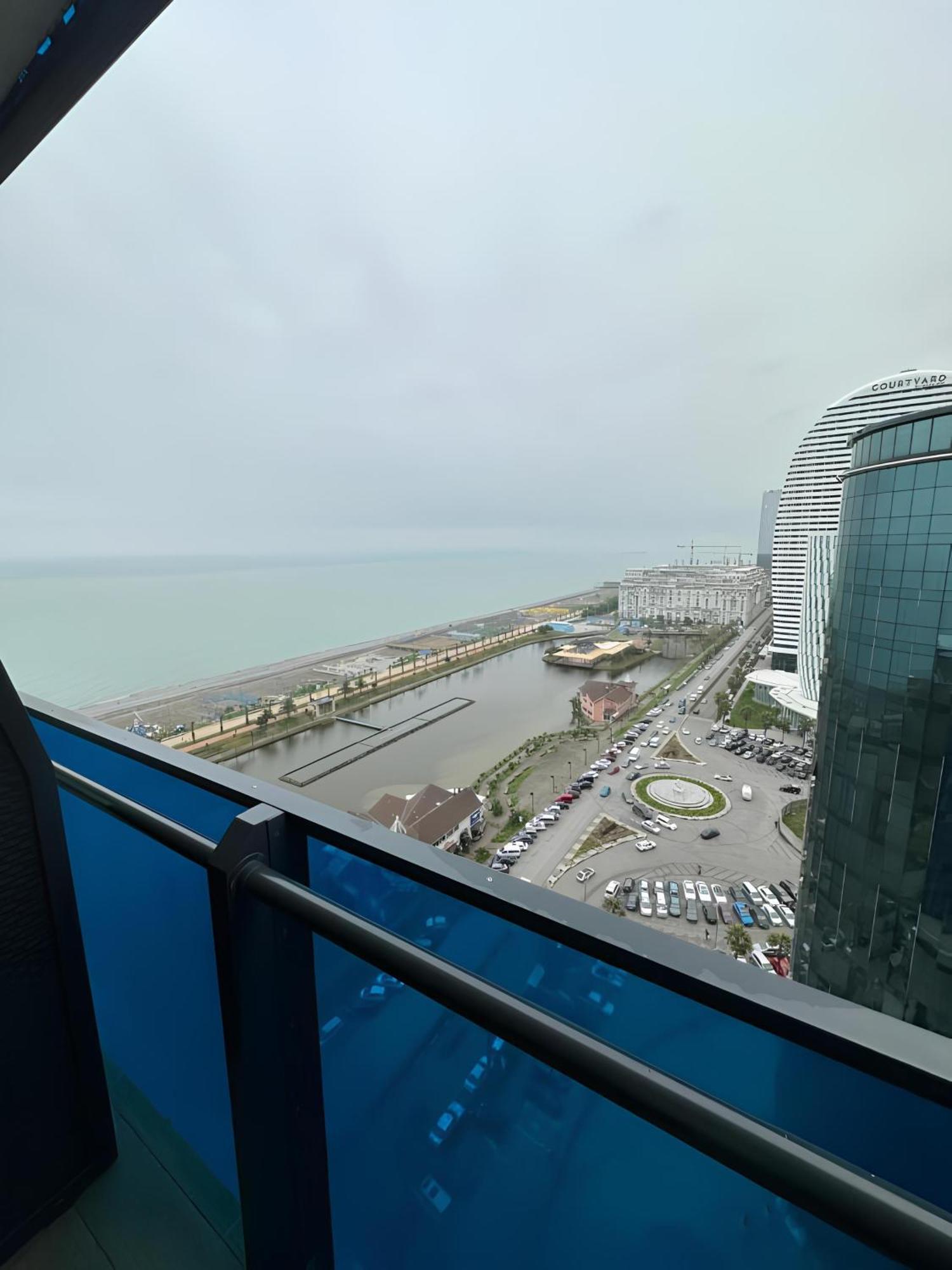 Orbi City Apartment With Sea View バトゥーミ エクステリア 写真