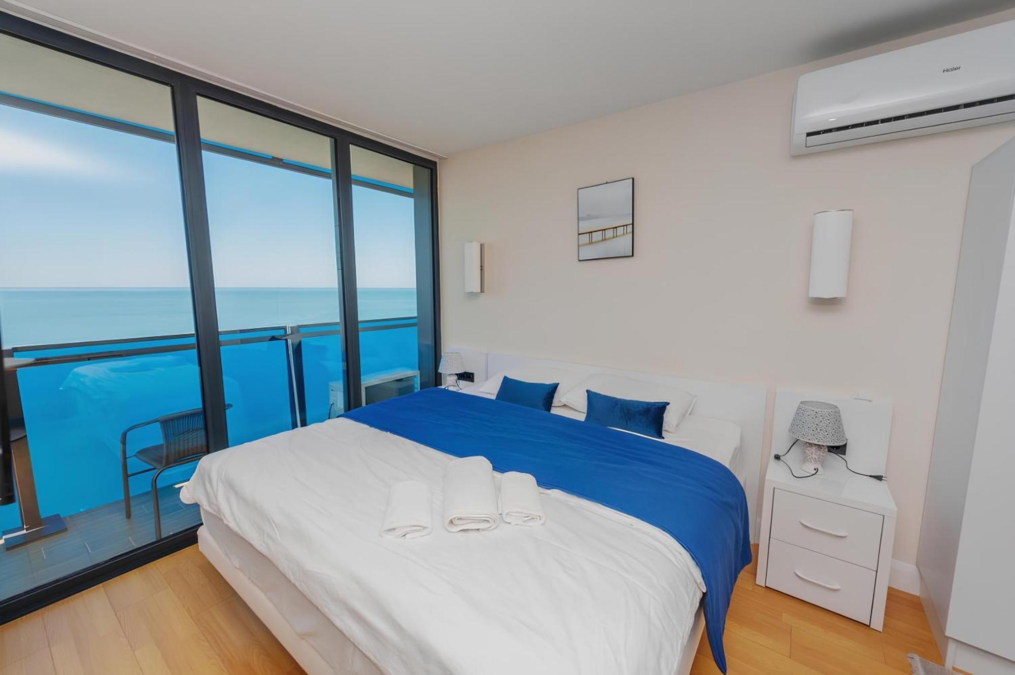 Orbi City Apartment With Sea View バトゥーミ エクステリア 写真