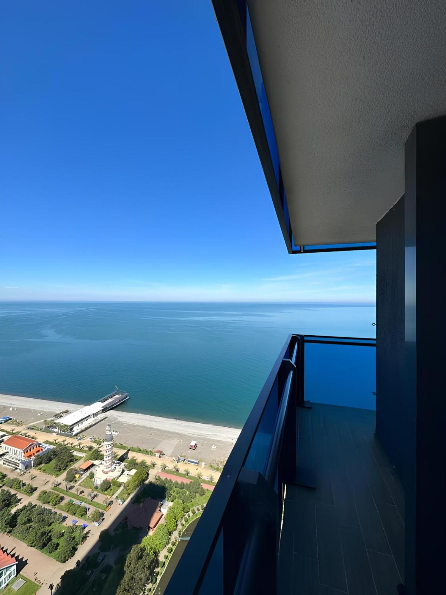 Orbi City Apartment With Sea View バトゥーミ エクステリア 写真